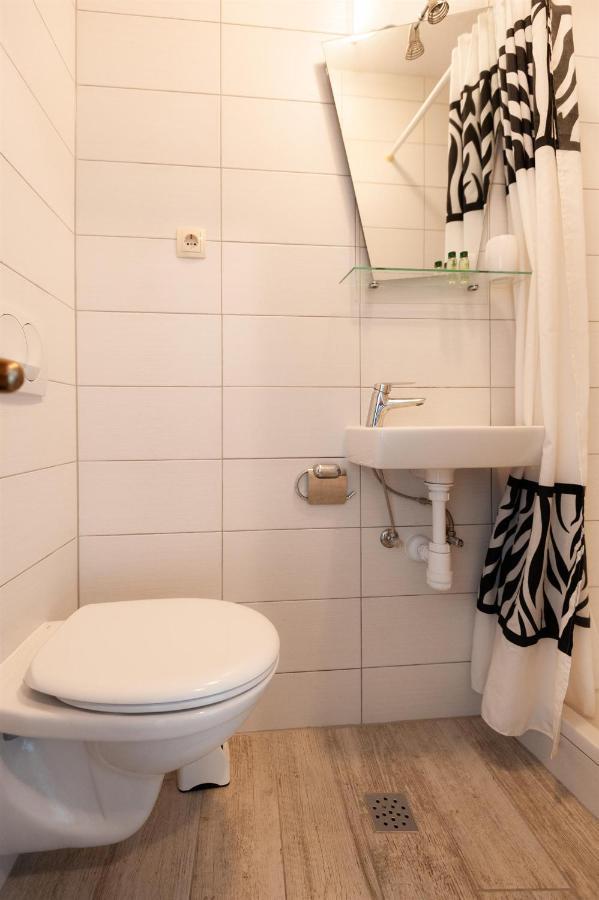 Apartments Antonija Оміш Екстер'єр фото