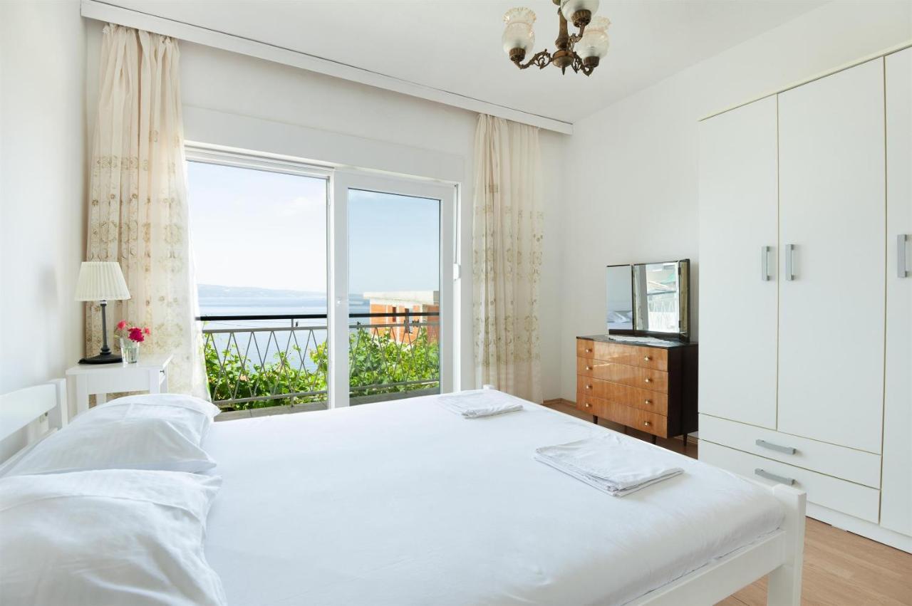 Apartments Antonija Оміш Екстер'єр фото