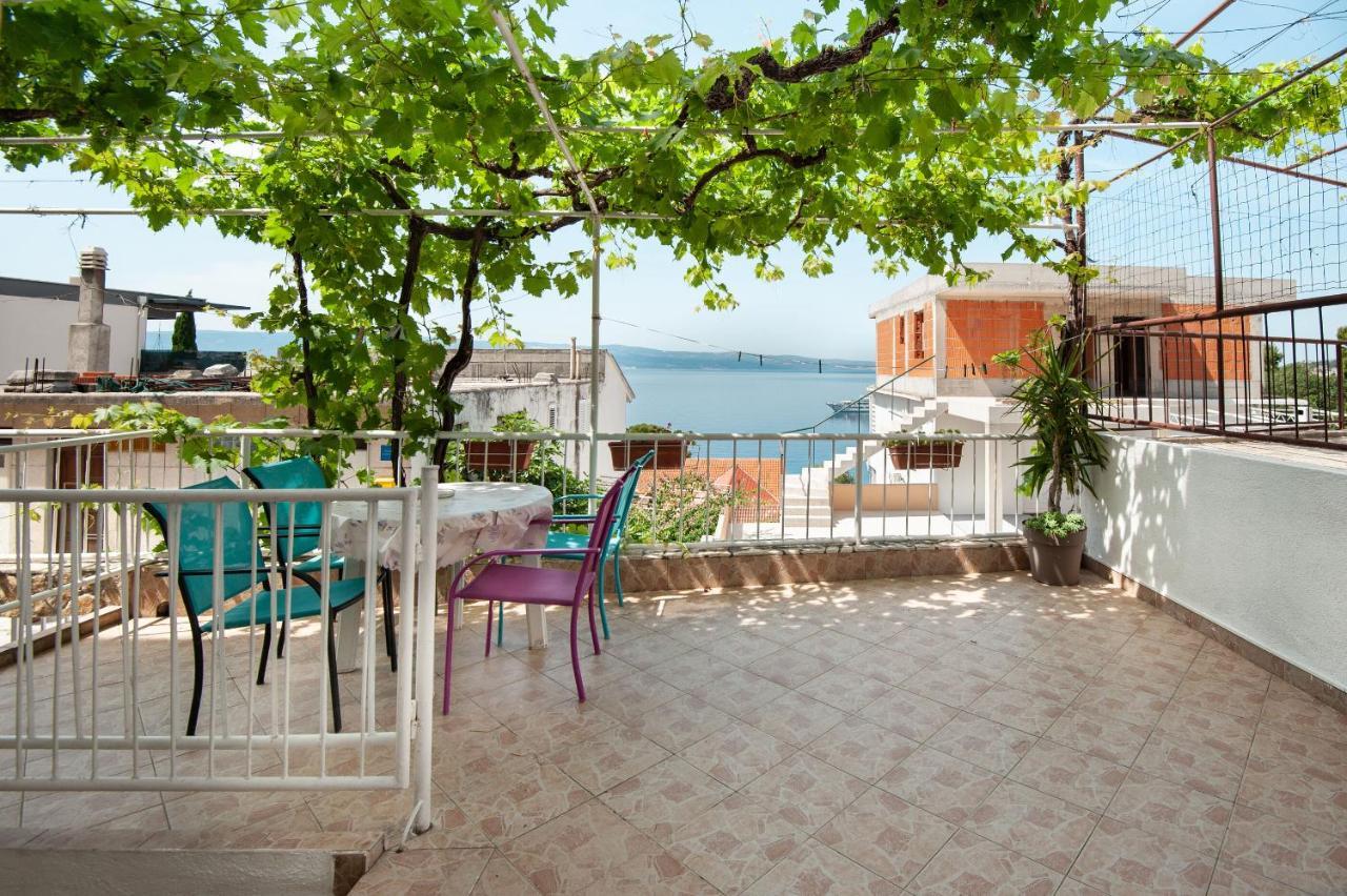 Apartments Antonija Оміш Екстер'єр фото